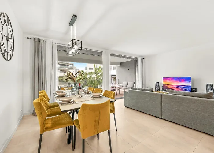 Apartamento Spacious Garden With Balcony By Caseo Estepona