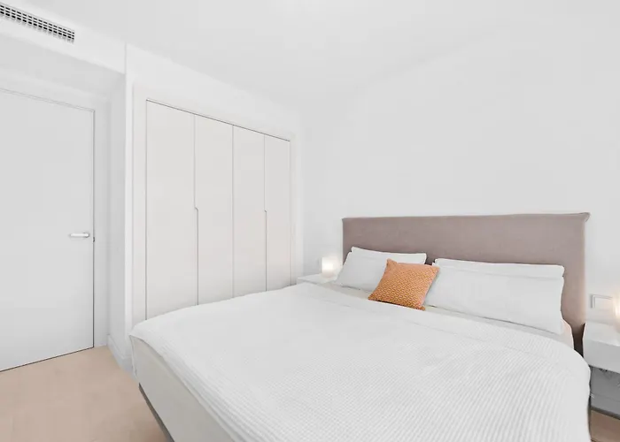 Spacious Garden With Balcony By Caseo דירה