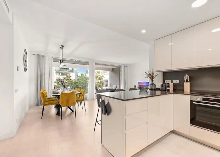 דירה Spacious Garden With Balcony By Caseo *